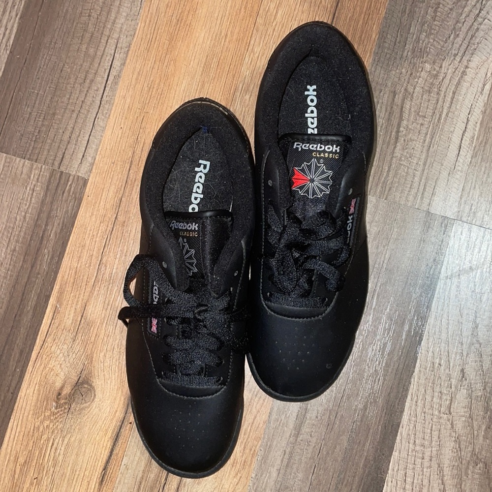 Women’s Reebok Classic Princess Low cut. Sz 8 1/2 wide